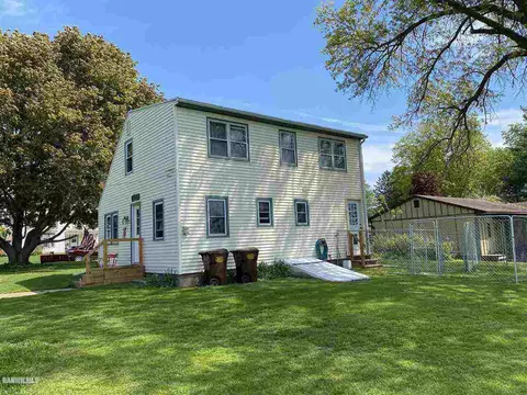 501 E Ridge St, Mount Carroll, IL 61053 photo 6