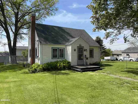 501 E Ridge St, Mount Carroll, IL 61053 photo 1