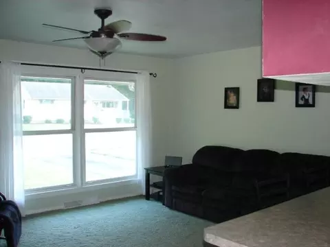 1471 Winter Dr, Freeport, IL 61032 photo 5