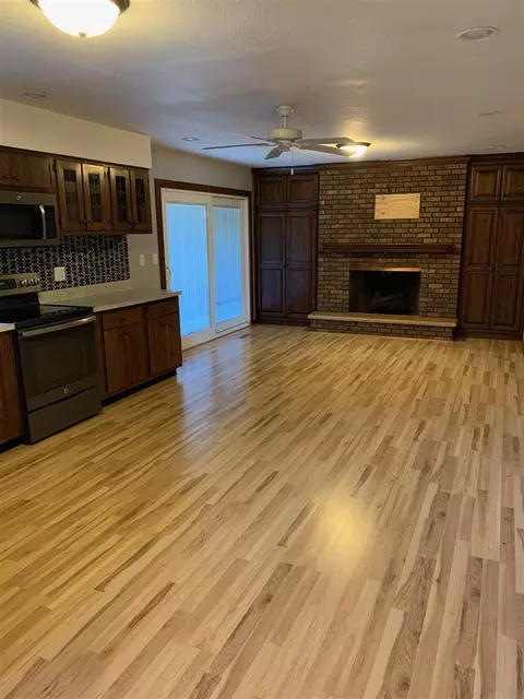 209 S West Side Ave, Lanark, IL 61046 photo 3