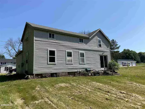315 E Seminary St, Mount Carroll, IL 61053 photo 4