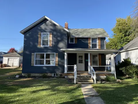 215 E Prairie St, Lanark, IL 61046