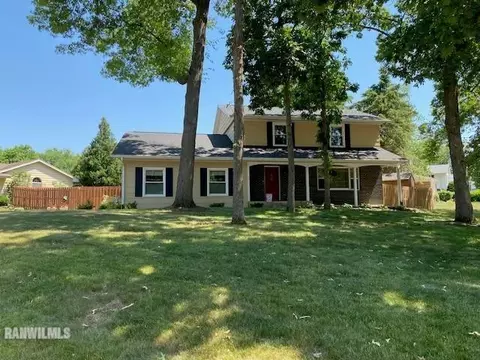 715 Towne Dr, Freeport, IL 61032 photo 1