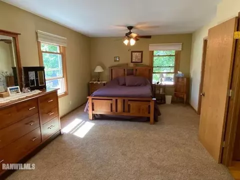 715 Towne Dr, Freeport, IL 61032 photo 19