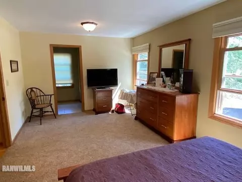 715 Towne Dr, Freeport, IL 61032 photo 18