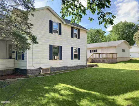 221 E Franklin St, Lanark, IL 61046 photo 1