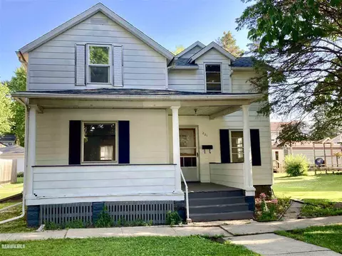 221 E Franklin St, Lanark, IL 61046 photo 28