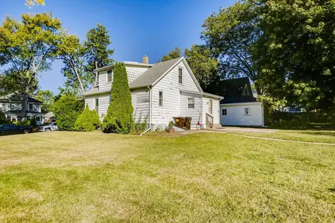 627 S Burchard Ave, Freeport, IL 61032 photo 10