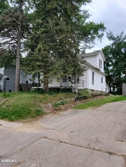 1220 S Float St, Freeport, IL 61032 photo 9
