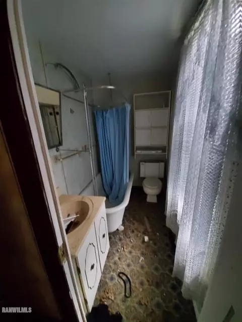 1220 S Float St, Freeport, IL 61032 photo 12