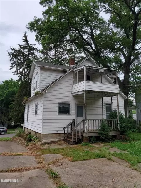 1220 S Float St, Freeport, IL 61032 photo 2