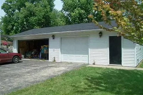 763 John St, Pecatonica, IL 61063 photo 3