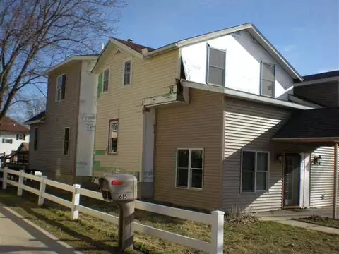 619 E Franklin St, Lanark, IL 61046 photo 2