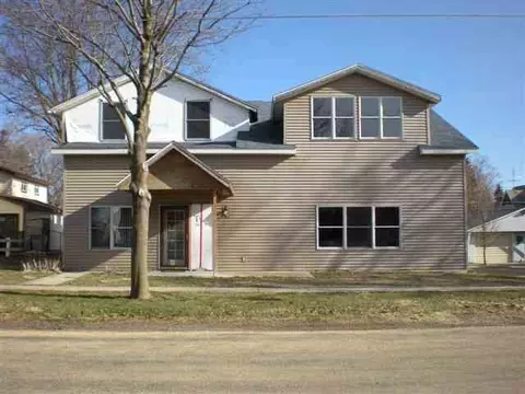 619 E Franklin St, Lanark, IL 61046 photo 1