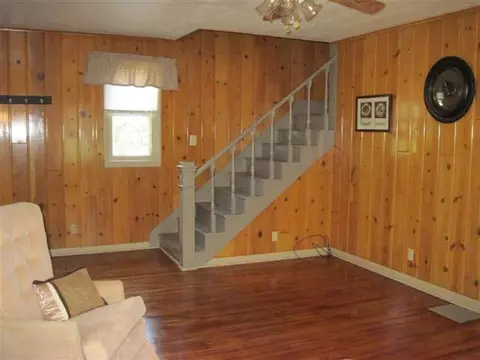 29 Arcade Ct, Freeport, IL 61032 photo 3