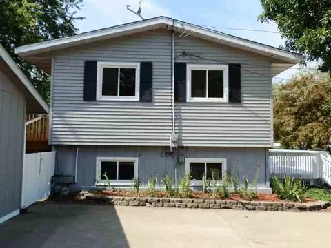 515 E North St, Durand, IL 61024 photo 2