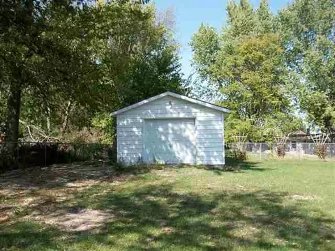 2338 Eagle Dr, Freeport, IL 61032 photo 9