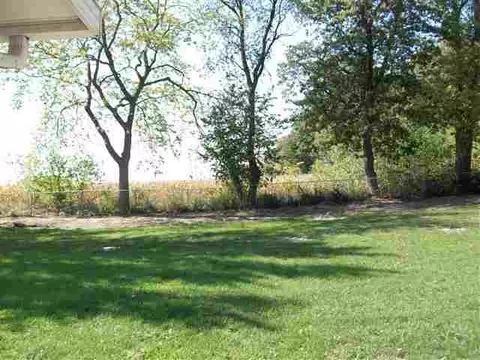 2338 Eagle Dr, Freeport, IL 61032 photo 10
