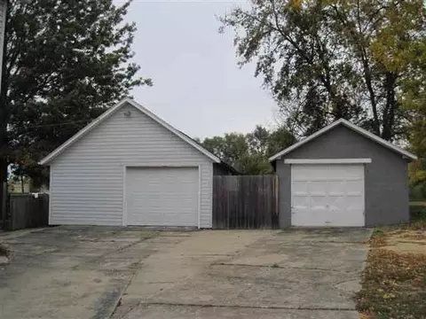 835 S Arcade Ave, Freeport, IL 61032 photo 7