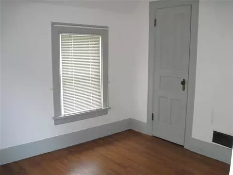 835 S Arcade Ave, Freeport, IL 61032 photo 4