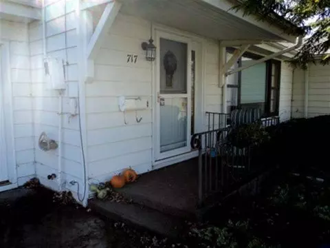 717 Empire, Freeport, IL 61032 photo 3