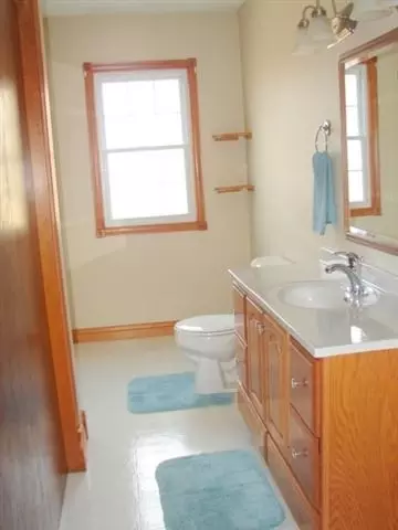 103 N Bailey, Freeport, IL 61032 photo 10