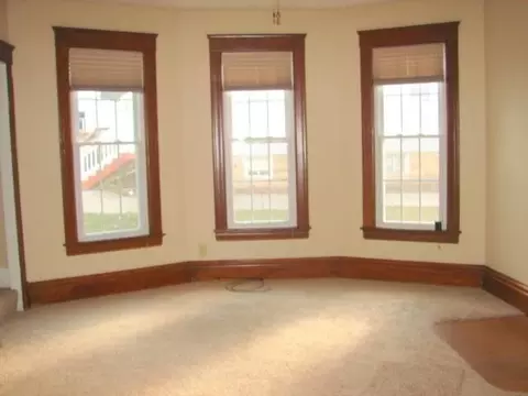103 N Bailey, Freeport, IL 61032 photo 2