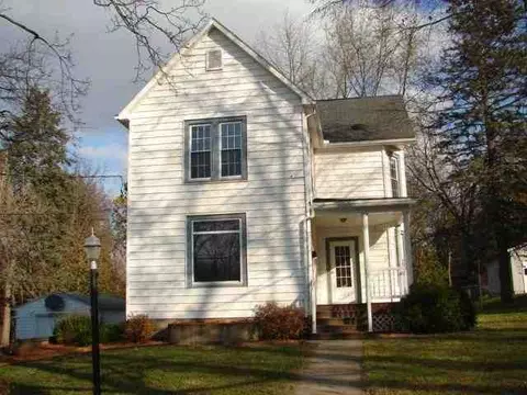 103 N Bailey, Freeport, IL 61032 photo 1