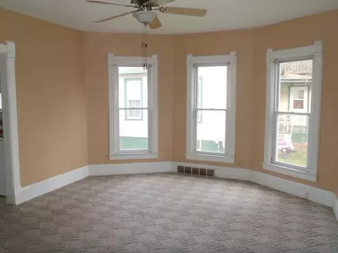 744 E Center St, Freeport, IL 61032 photo 6