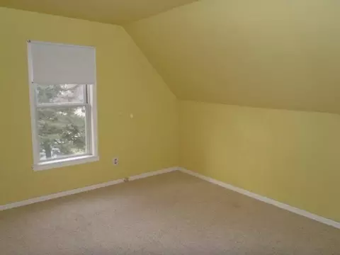 744 E Center St, Freeport, IL 61032 photo 11