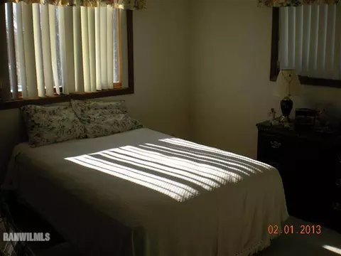 2-306 Holiday Ct, Lanark, IL 61046 photo 7