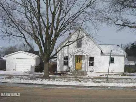 527 E Franklin St, Lanark, IL 61046 photo 1