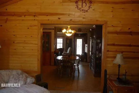 582 E Main, Benton, WI 53803 photo 7