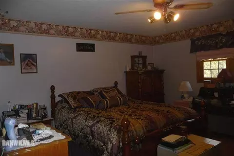 582 E Main, Benton, WI 53803 photo 8