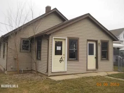 905 E Garden St, Freeport, IL 61032 photo 11