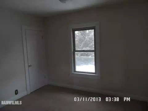 905 E Garden St, Freeport, IL 61032 photo 8