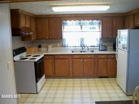 612 Snyder, Davis, IL 61019 photo 8