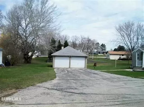 612 Snyder, Davis, IL 61019 photo 4