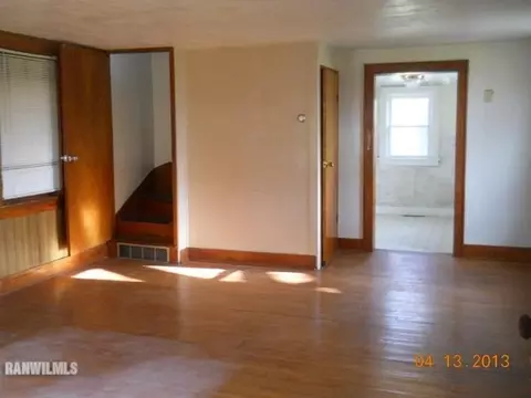 105 E Maple St, Mcconnell, IL 61050 photo 7