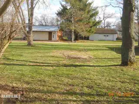 105 E Maple St, Mcconnell, IL 61050 photo 3