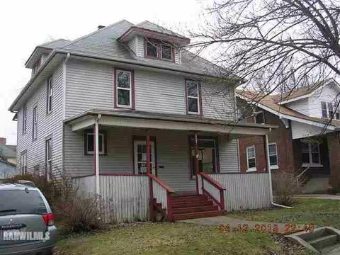 1201 S Maple, Freeport, IL 61032 photo 1