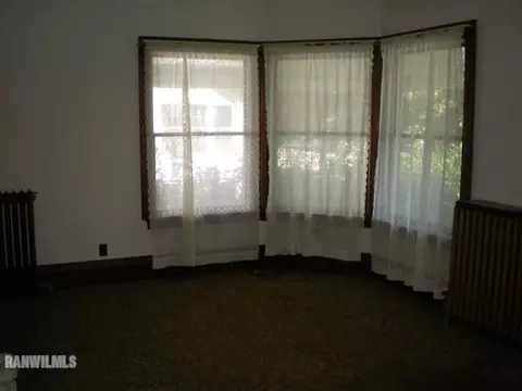 117 E Locust St, Lanark, IL 61046 photo 5