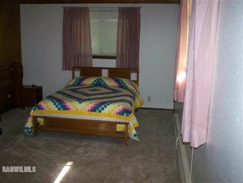 1378 Robert Dr, Freeport, IL 61032 photo 7
