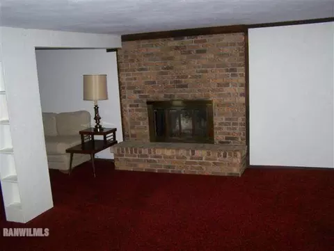 1378 Robert Dr, Freeport, IL 61032 photo 9