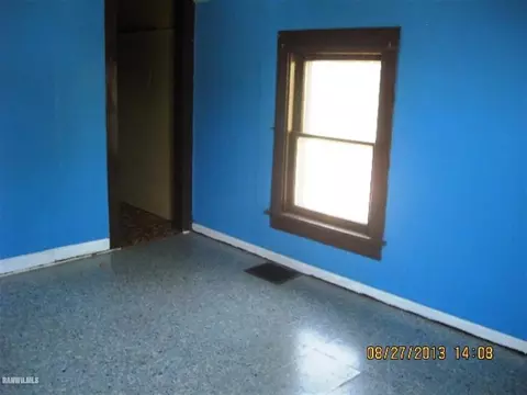 717 S 14th Ave, Freeport, IL 61032 photo 10