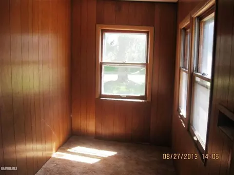 717 S 14th Ave, Freeport, IL 61032 photo 4