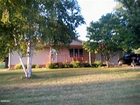 102 E Dawson, Davis, IL 61019 photo 1