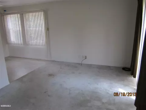 1418 Winter Dr, Freeport, IL 61032 photo 2