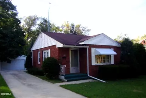 102 N Bailey, Freeport, IL 61032 photo 1