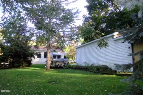102 N Bailey, Freeport, IL 61032 photo 8